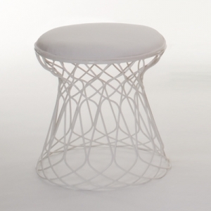 pouf de jardin - re-Trouv Patricia Urquiola